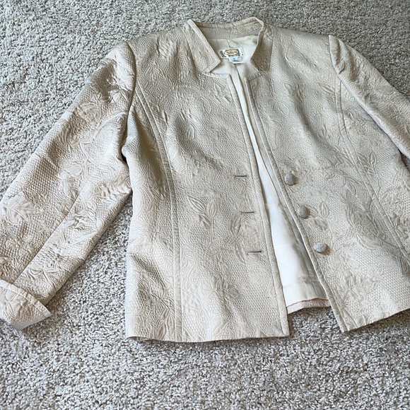Talbots Petites brocade pattern jacket/blazer- size 10p - Picture 3 of 7